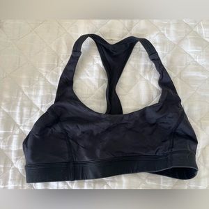 Black lululemon sports bra